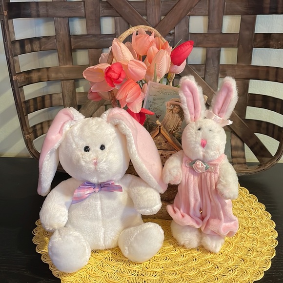 Two Easter bunnies - Picture 2 of 2